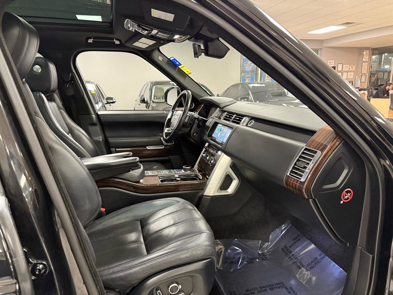 Used 2017 Land Rover Range Rover Supercharged image 26