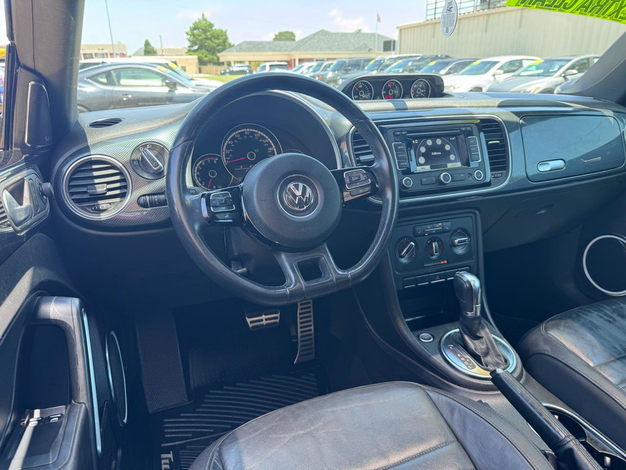 Used 2013 Volkswagen Beetle 2.0T FWD image 33