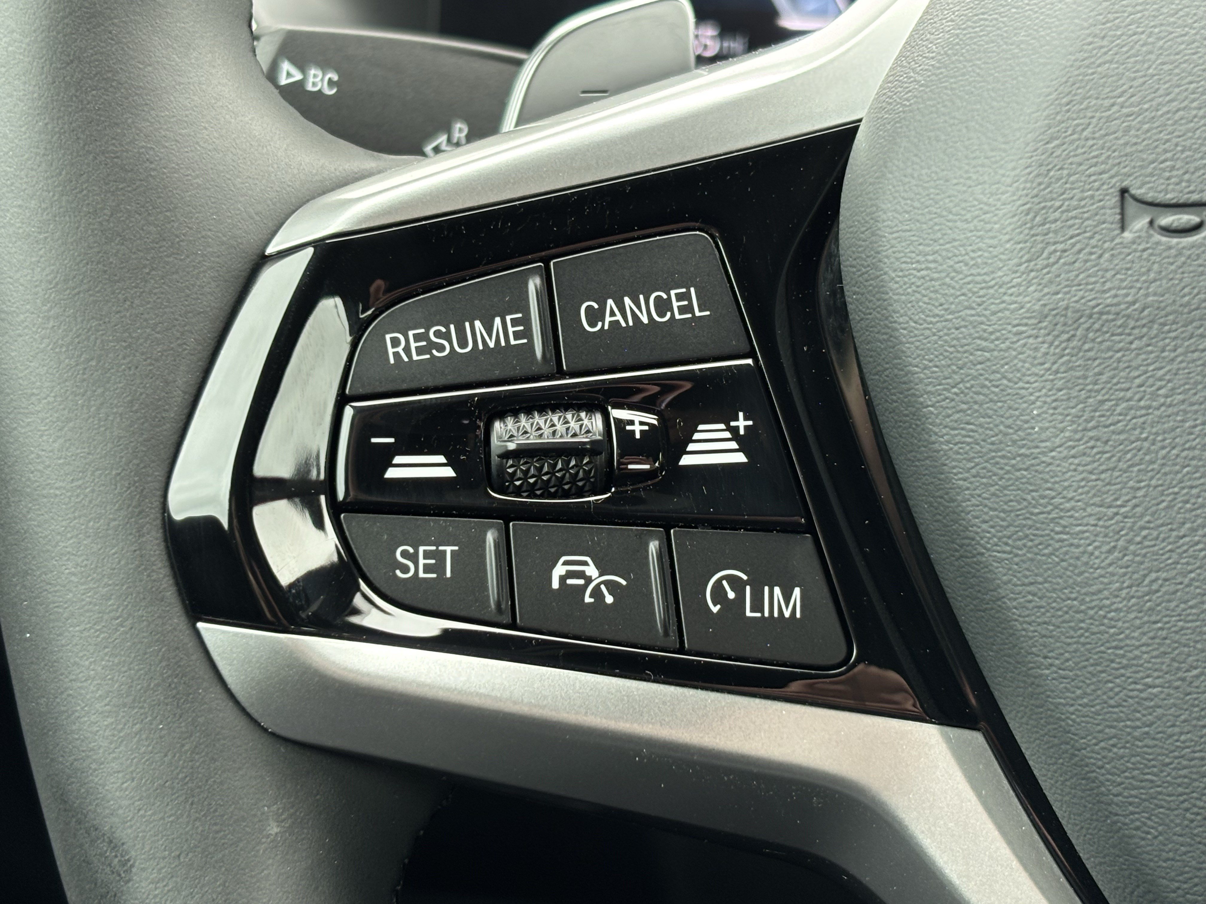 Certified 2025 BMW 330i Sedan RWD image 19