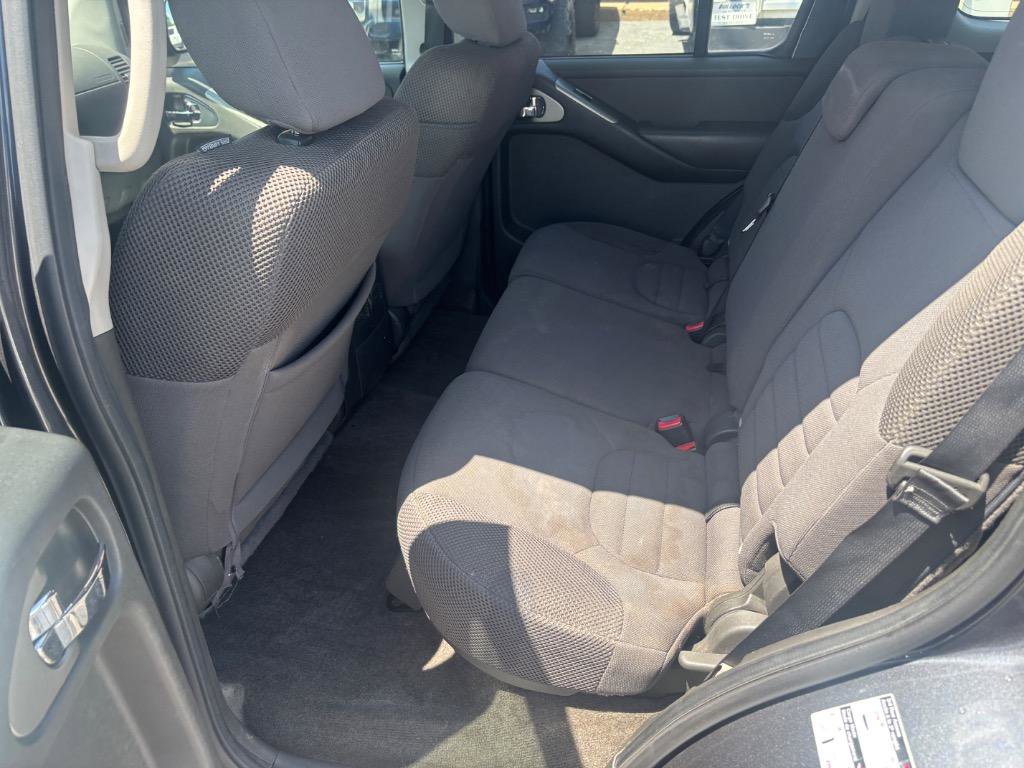 Used 2012 Nissan Pathfinder S image 16