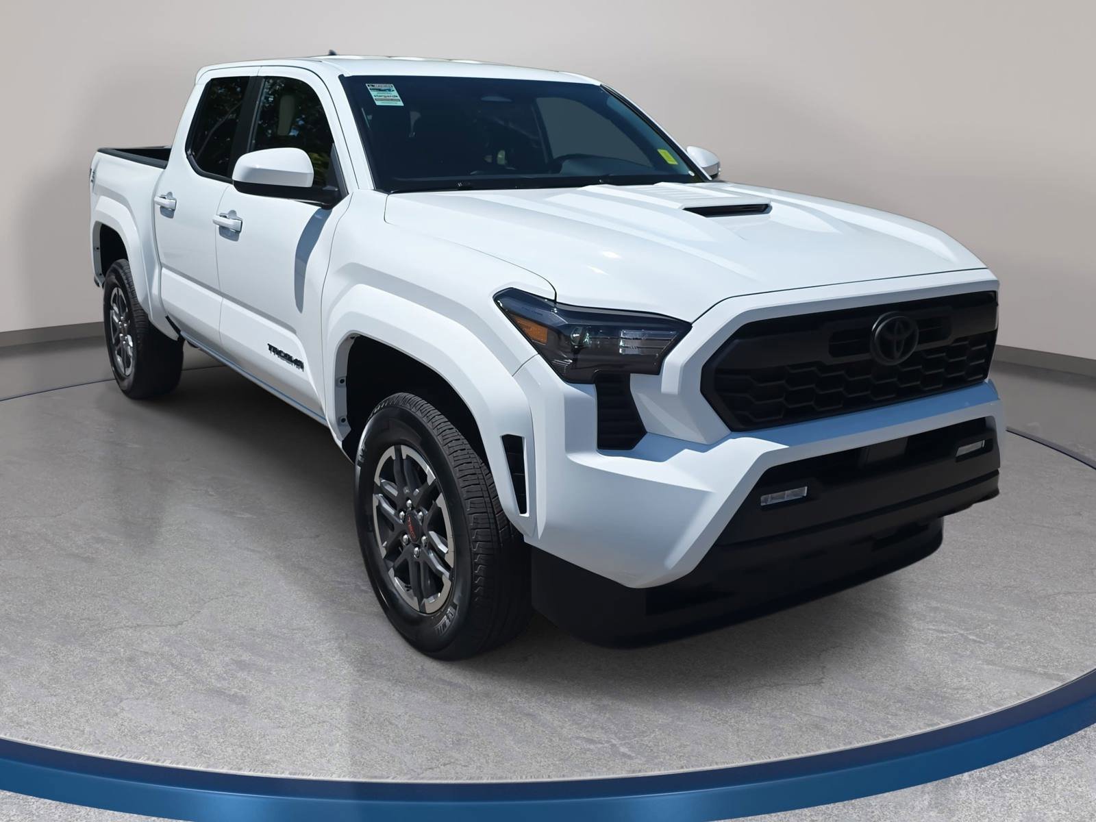 Used 2025 Toyota Tacoma TRD Sport RWD image 3