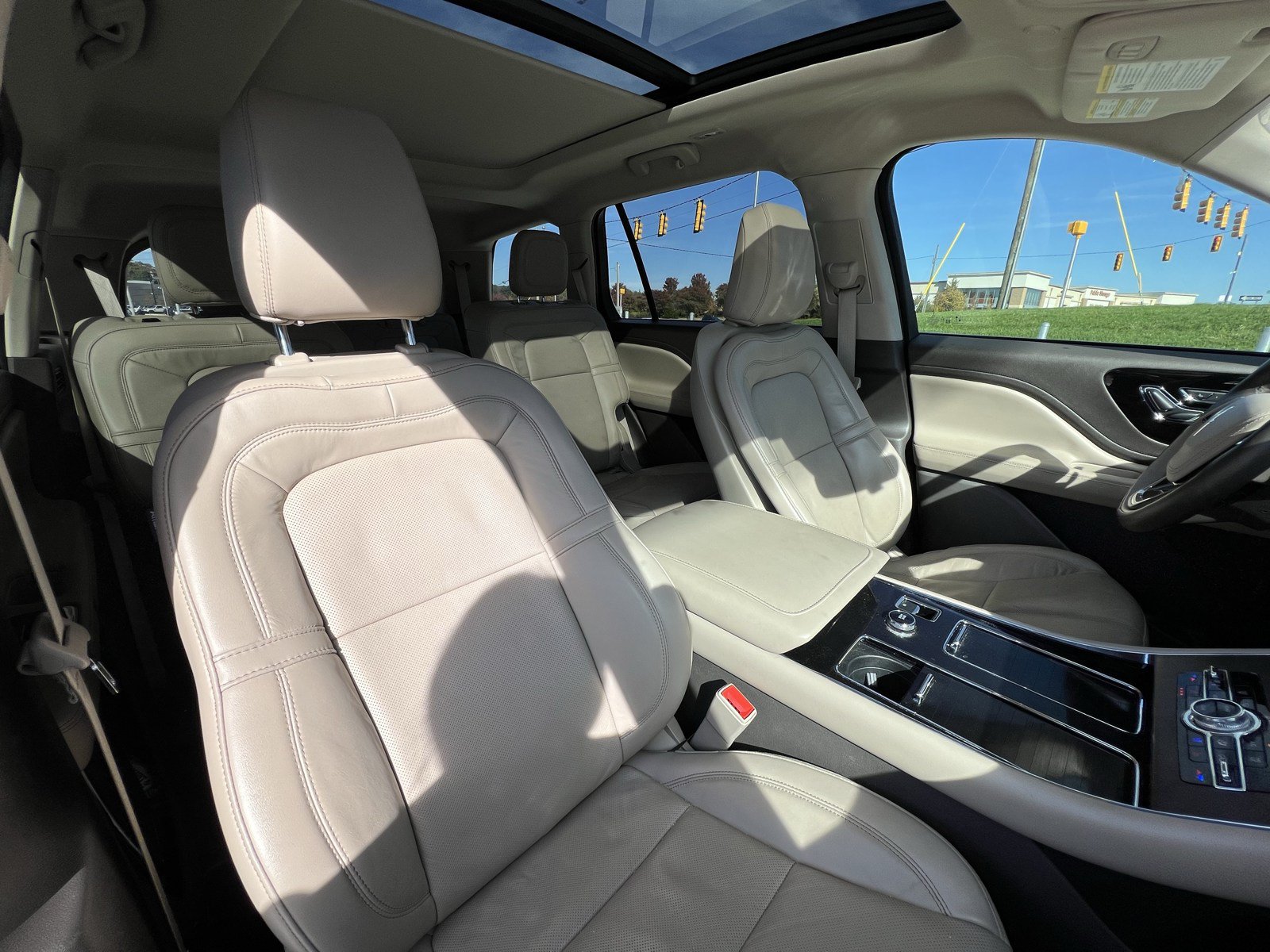 Used 2024 Lincoln Aviator Reserve w/ Elements Package Plus RWD image 35