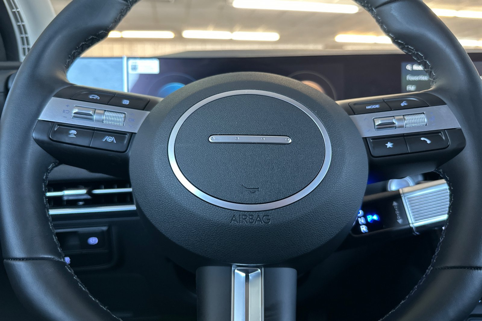 New 2025 Hyundai Tucson Limited AWD/4WD image 24