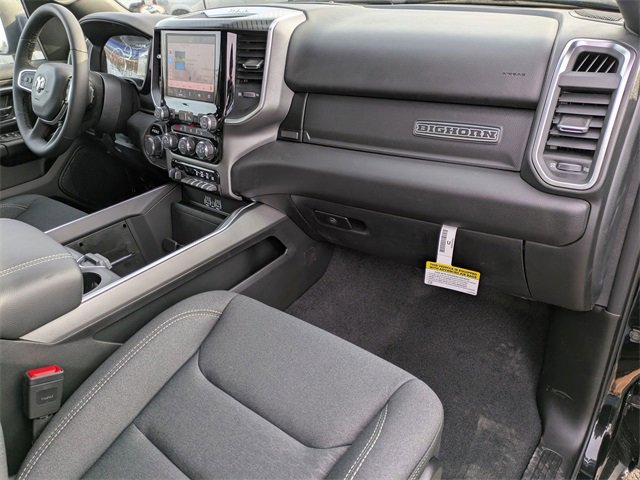 New 2026 RAM 1500 4x4 Crew Cab image 29