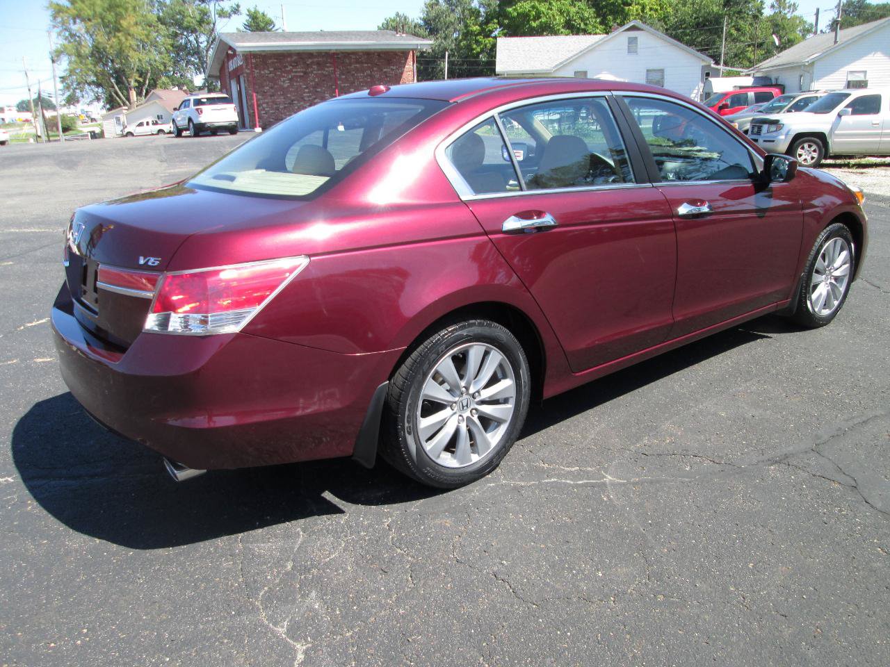 Used 2011 Honda Accord EX-L image 9