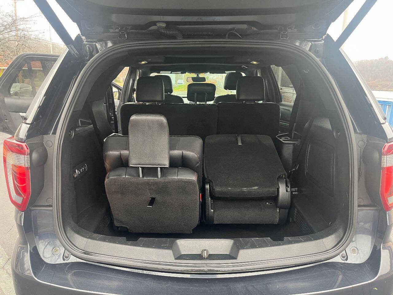 Used 2017 Ford Explorer Sport w/ Equipment Group 401A image 9