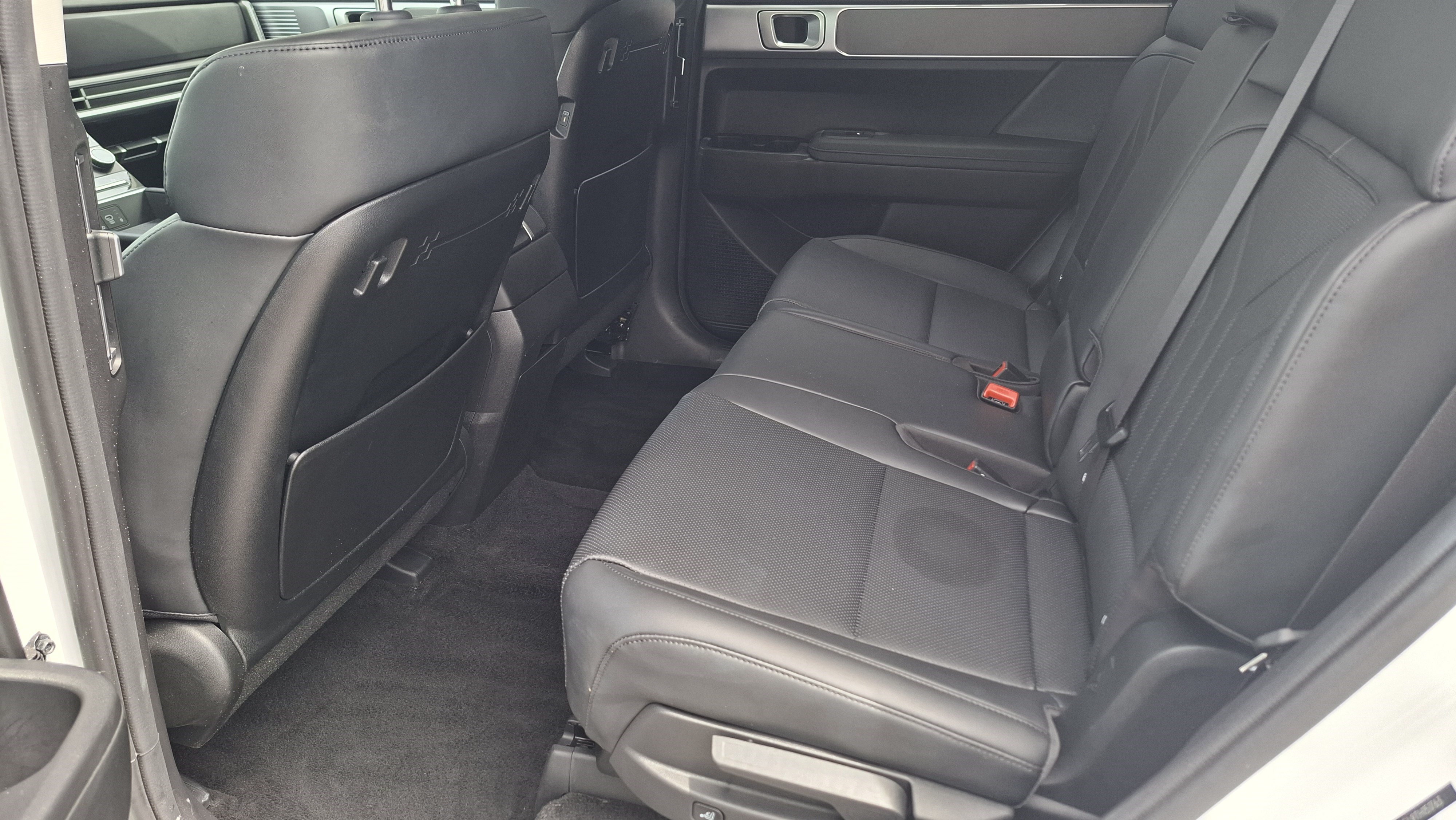 Used 2026 Hyundai Santa Fe SEL FWD image 21