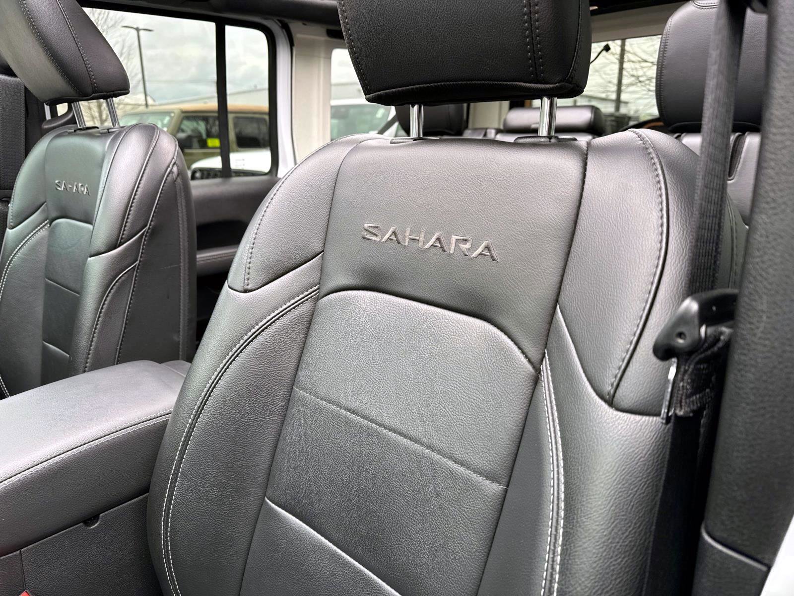 Used 2023 Jeep Wrangler Unlimited Sahara w/ Cold Weather Group image 9