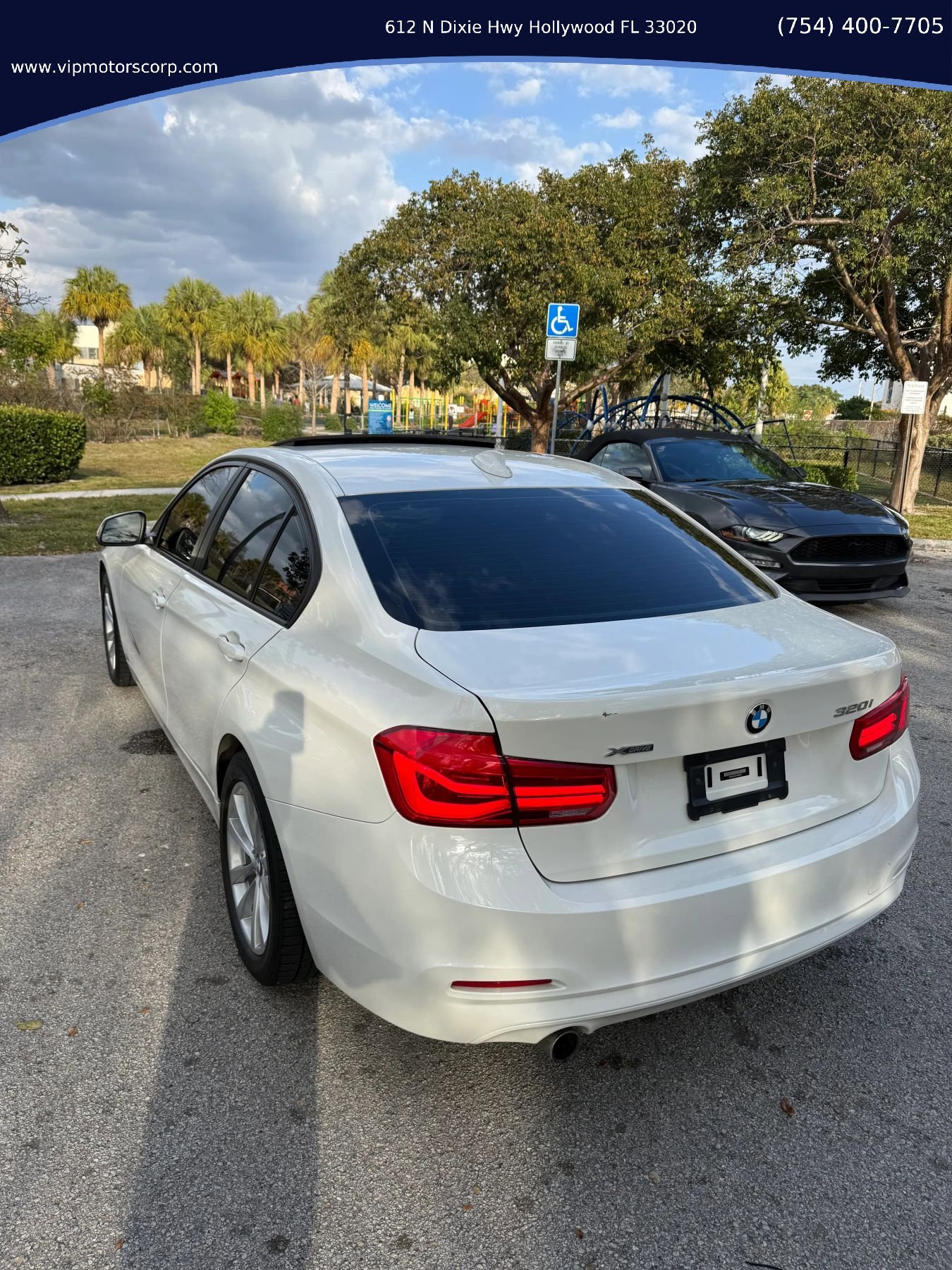 Used 2018 BMW 320i xDrive Sedan AWD/4WD image 6