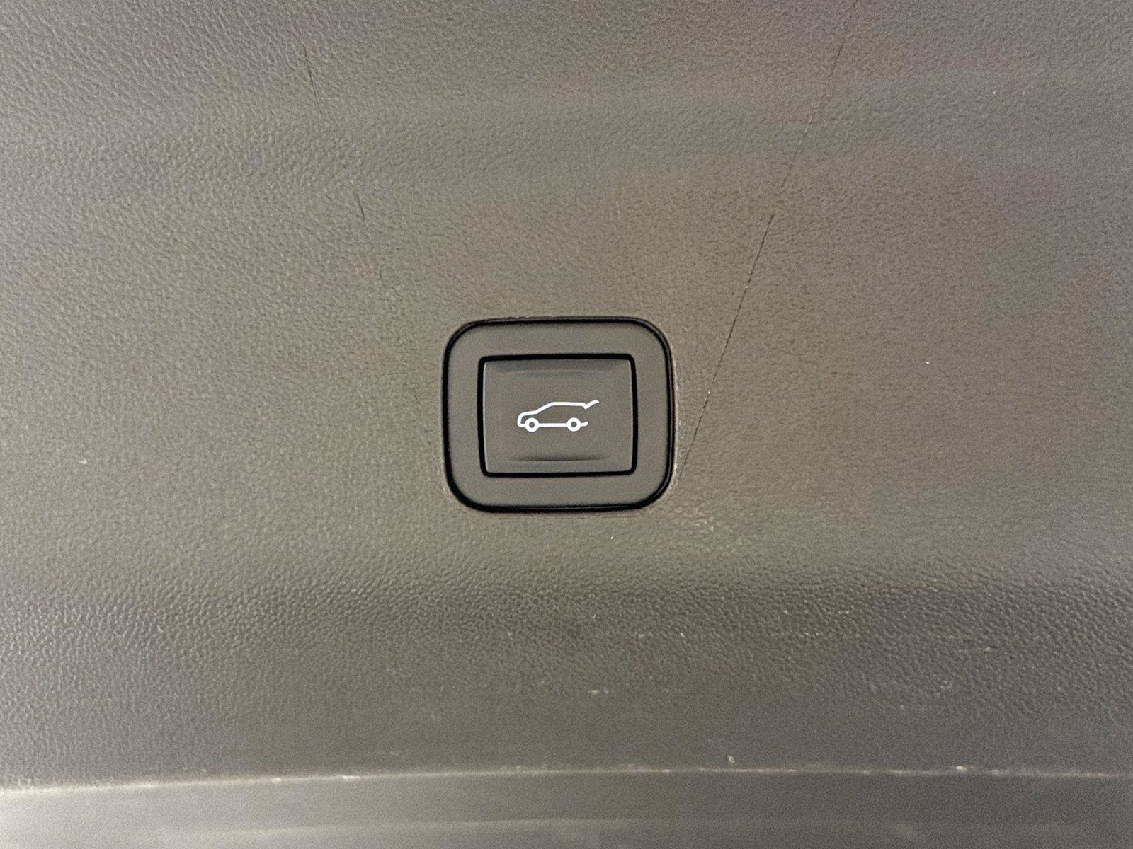 Certified 2023 GMC Yukon Denali AWD/4WD image 19