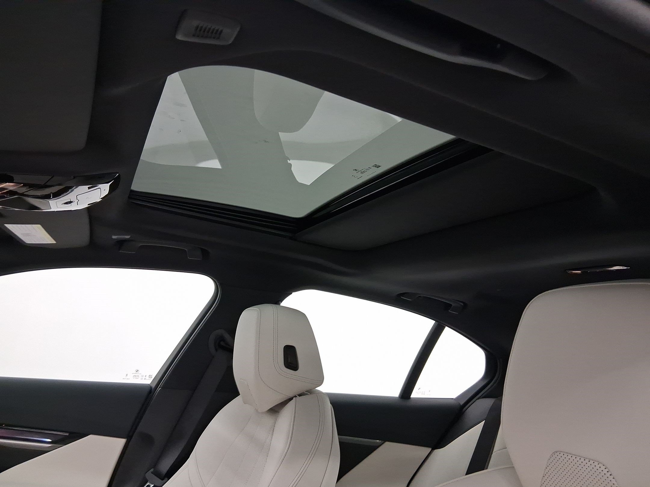 New 2026 BMW i5 eDrive40 RWD image 24