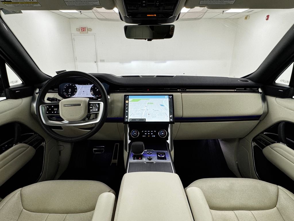 Used 2023 Land Rover Range Rover SE image 17