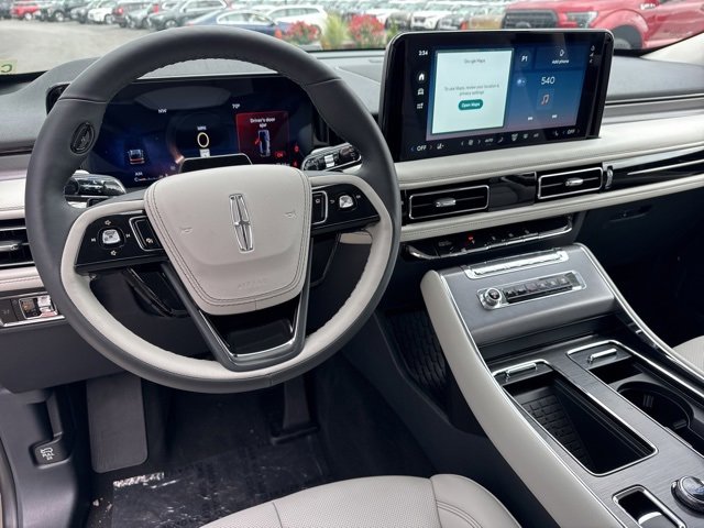 New 2025 Lincoln Aviator AWD image 13