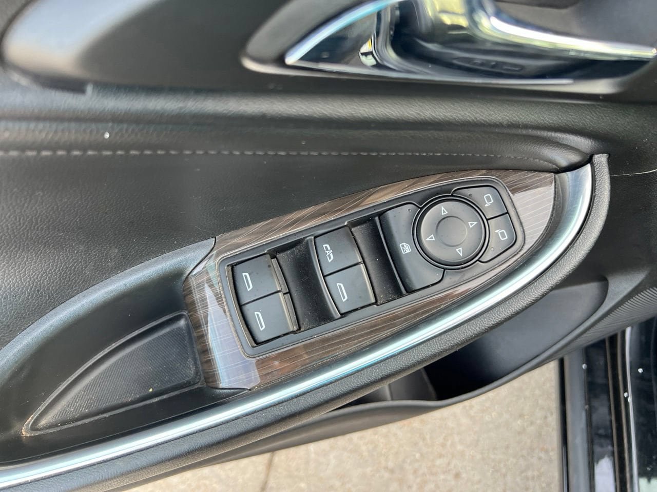 Used 2024 Chevrolet Malibu LT FWD image 12