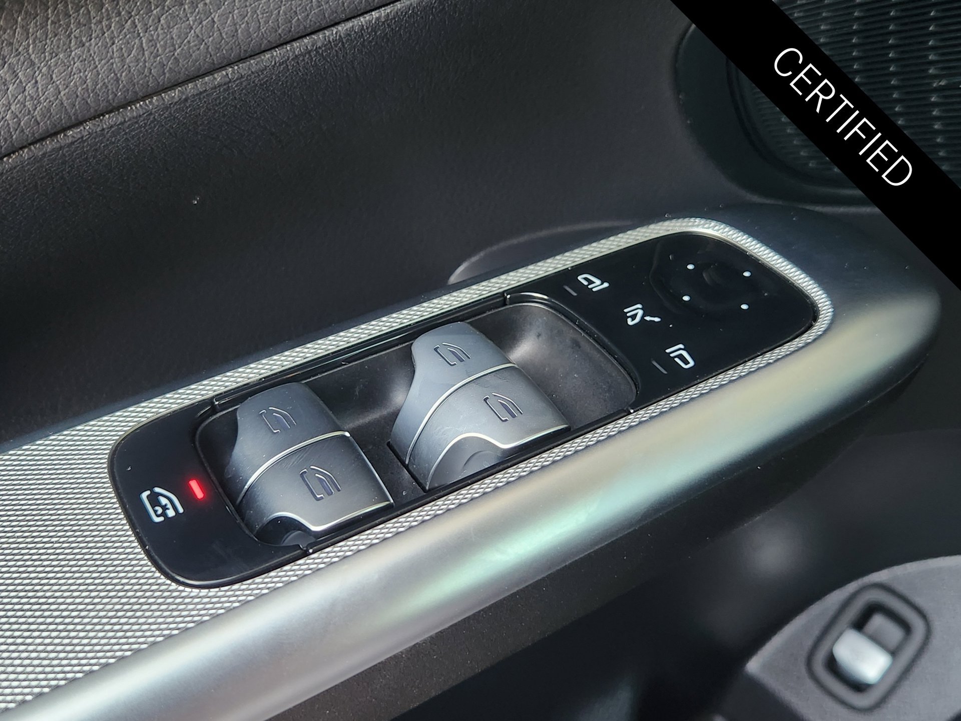 Certified 2026 Mercedes-Benz GLC 300 image 24