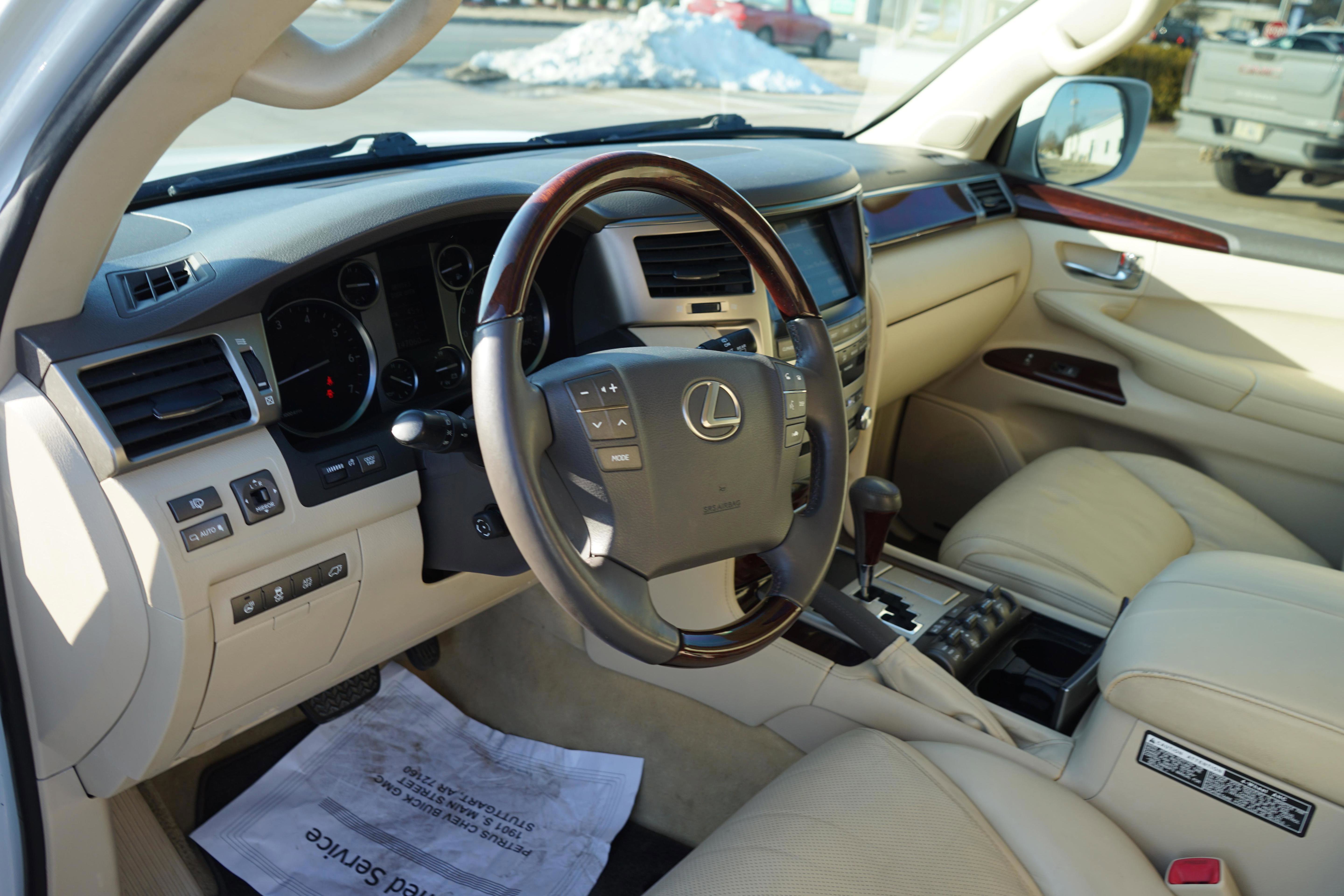 Used 2014 Lexus LX 570 4WD image 12