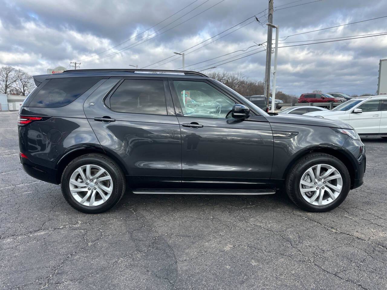 Used 2020 Land Rover Discovery HSE AWD/4WD image 6