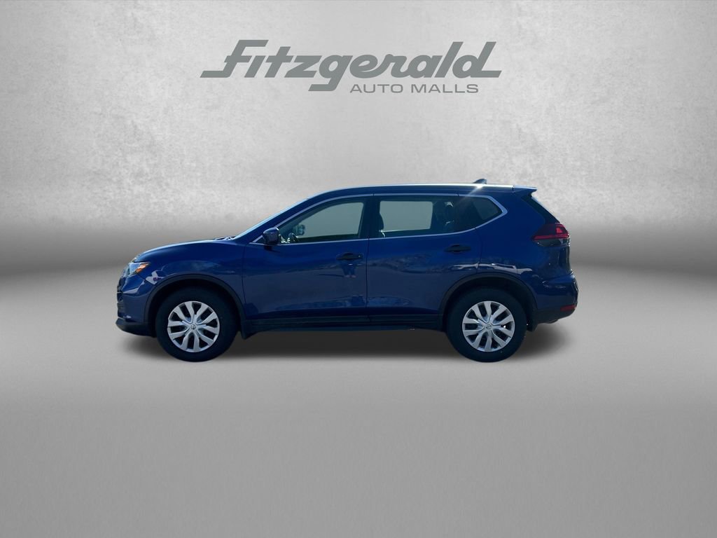 Used 2018 Nissan Rogue S image 2