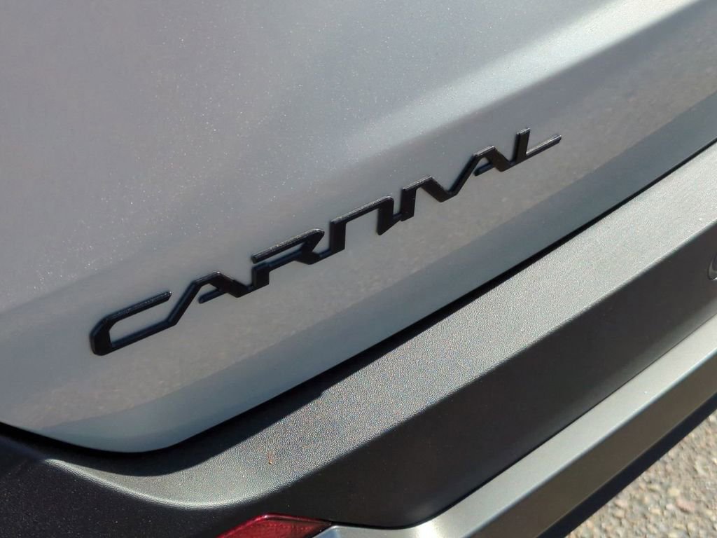 New 2026 Kia Carnival SX w/ SX Dark Edition Package FWD image 32