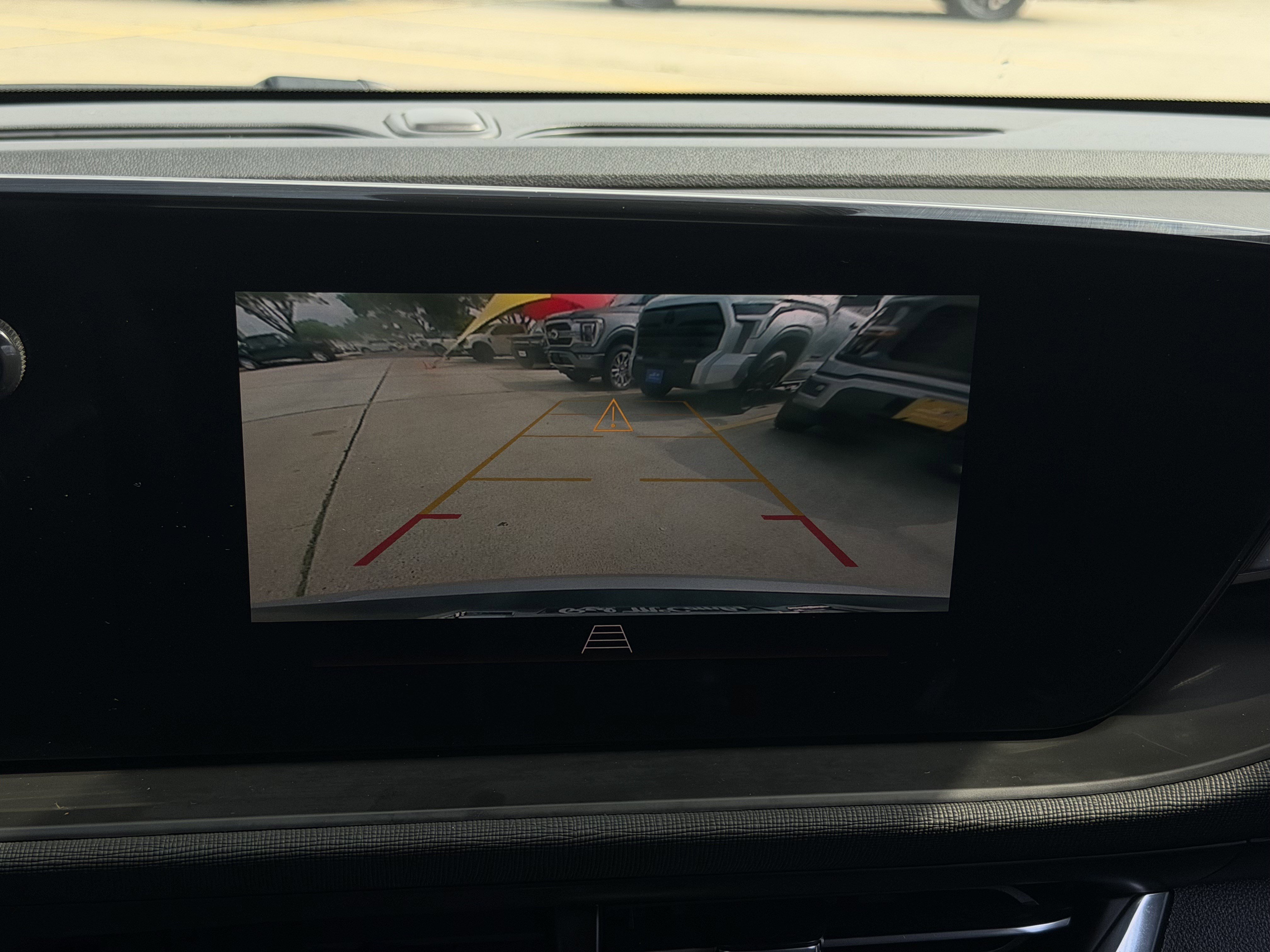 Used 2025 Buick Envista Preferred w/ Convenience II Package image 25