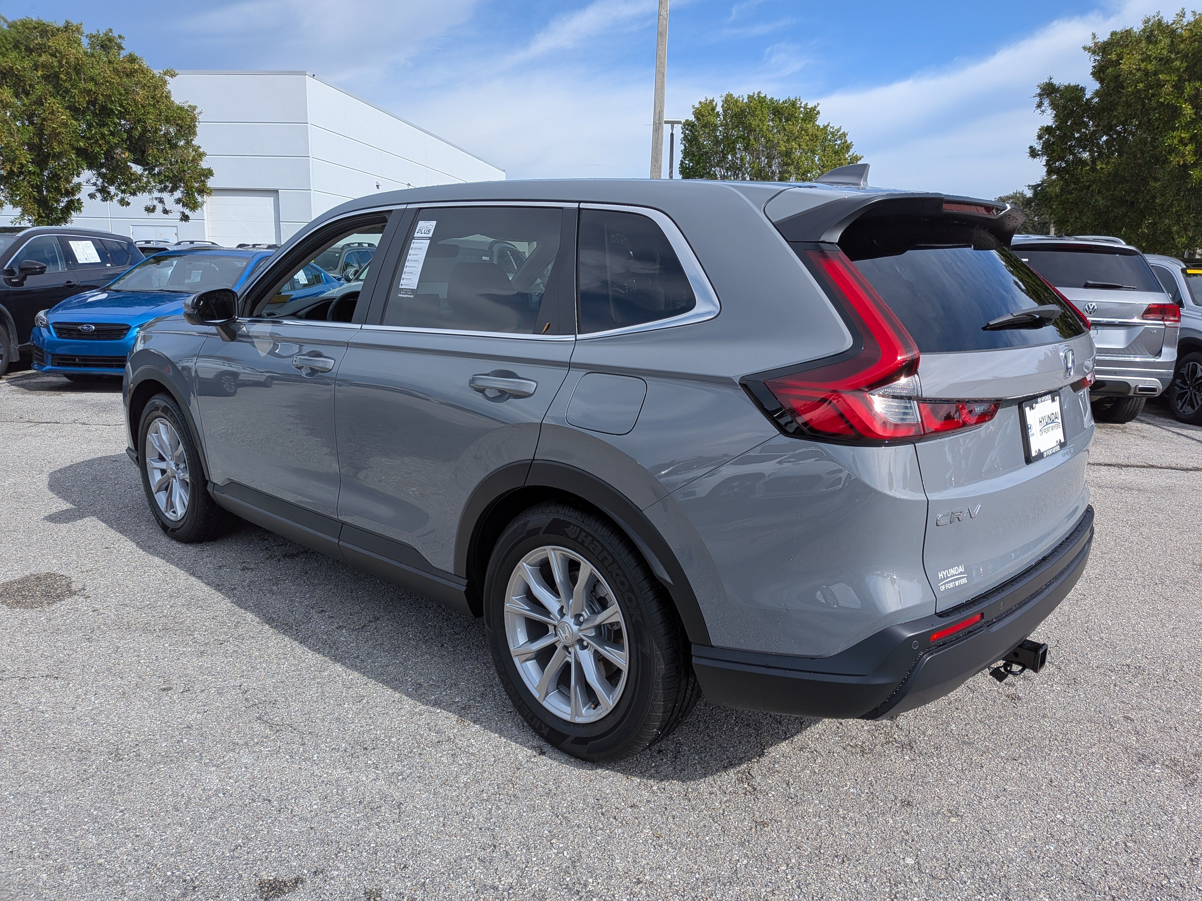 Used 2025 Honda CR-V EX-L image 6