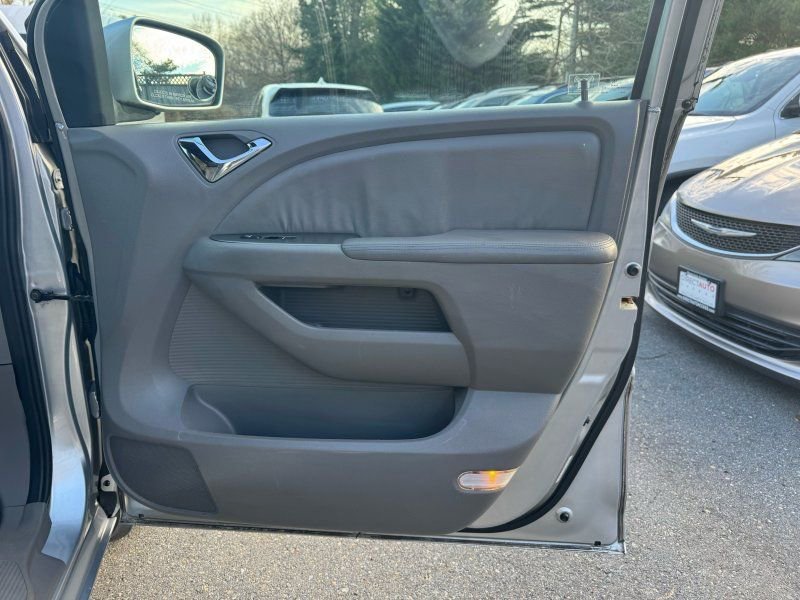 Used 2010 Honda Odyssey EX-L image 23