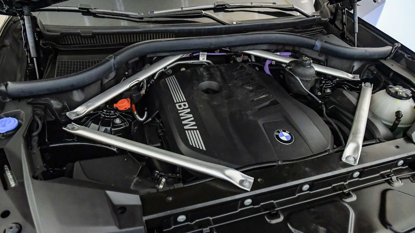 Certified 2024 BMW X5 sDrive40i w/ Parking Assistance Package RWD image 26