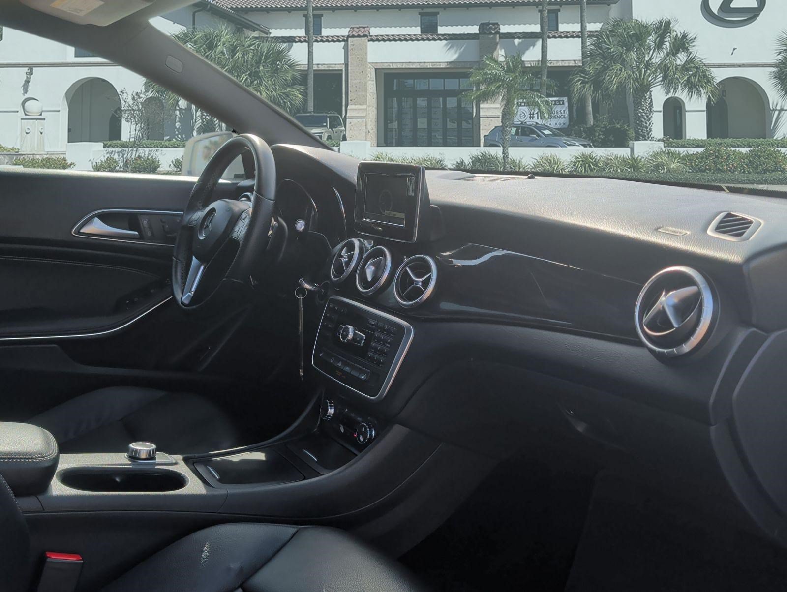 Used 2014 Mercedes-Benz CLA 250 image 27