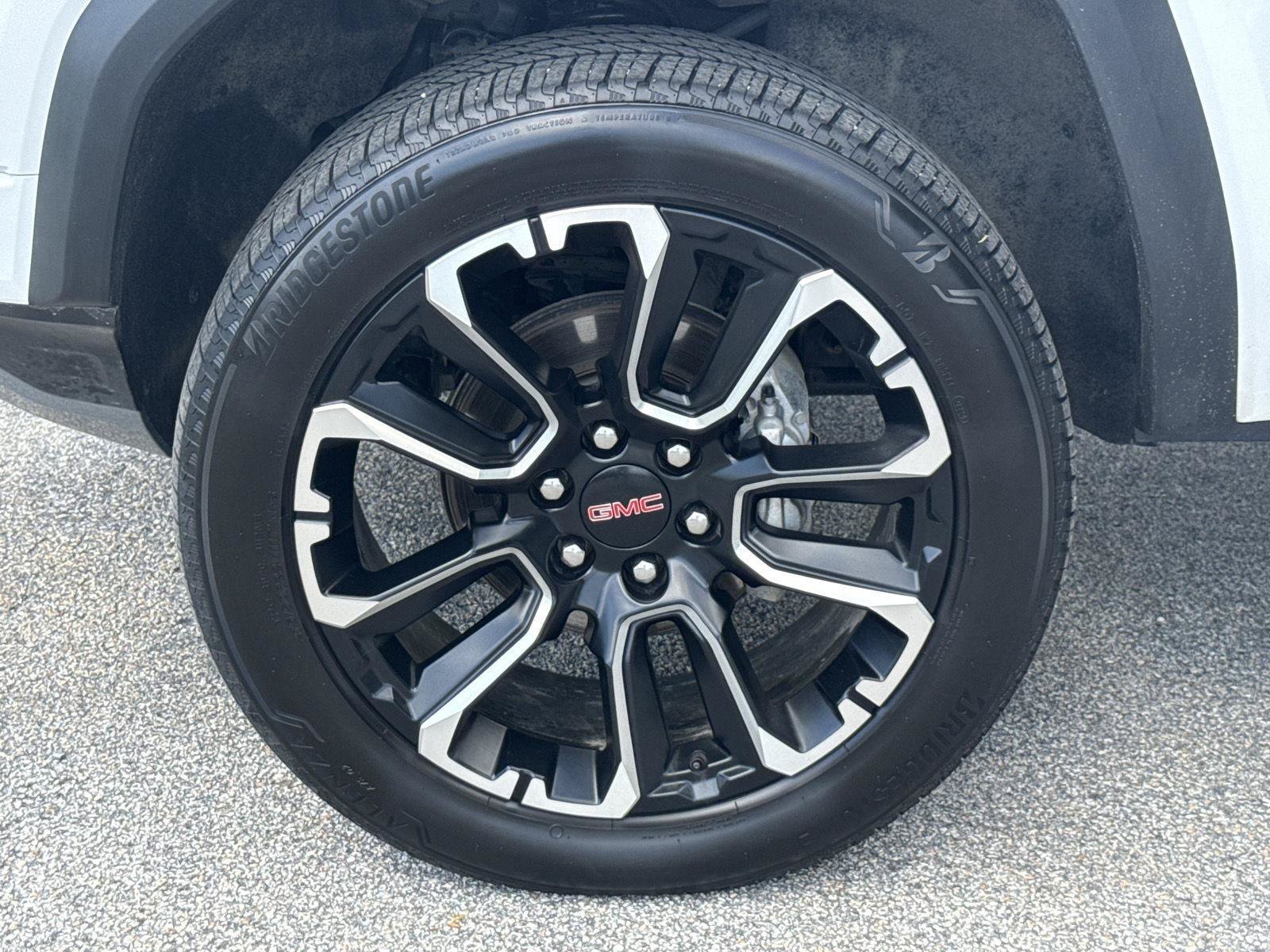 Used 2024 GMC Canyon Denali AWD/4WD image 10
