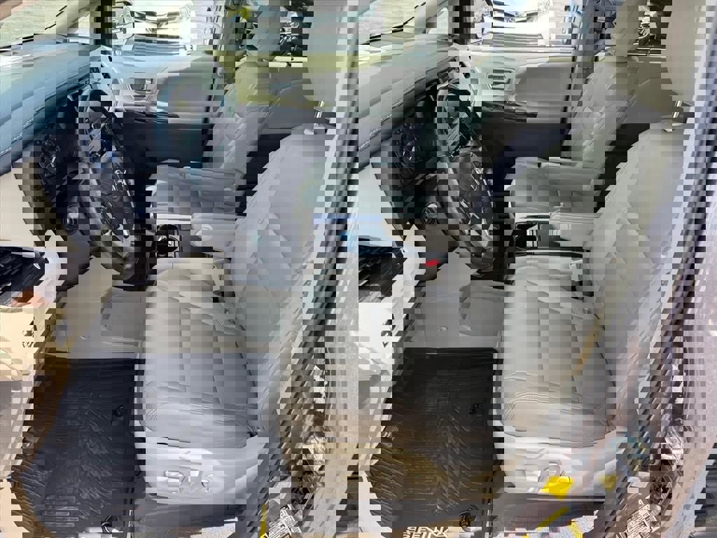 Used 2019 Toyota Sienna XLE FWD image 12