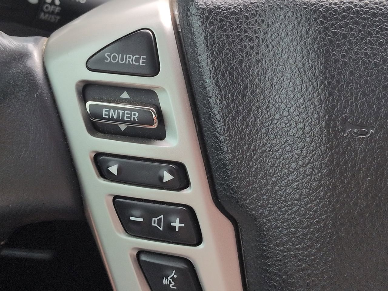 Used 2019 Nissan Titan PRO-4X w/ Pro-4x Convenience Package AWD/4WD image 24