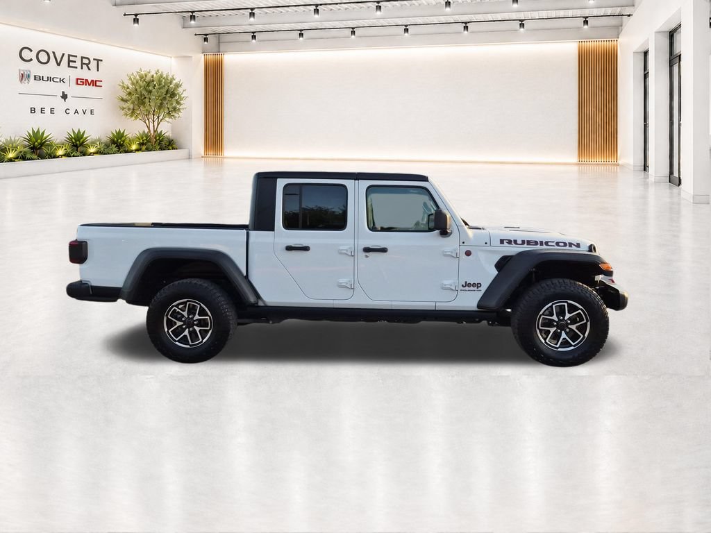 Used 2024 Jeep Gladiator Rubicon w/ Technology Group AWD/4WD image 16