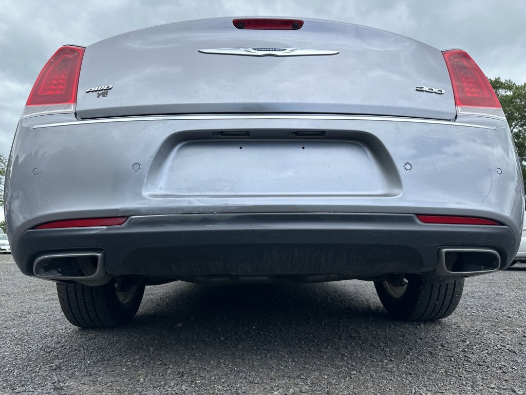 Used 2018 Chrysler 300 Limited w/ Safetytec Plus Group image 12