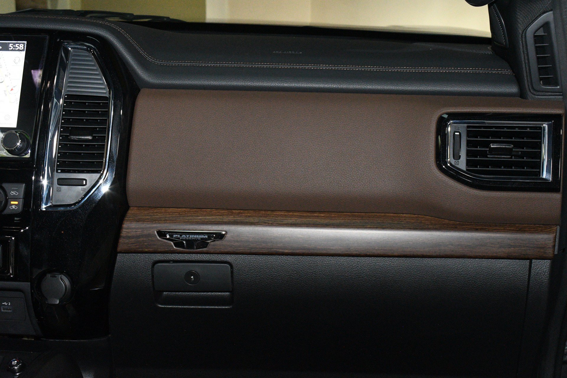 Used 2023 Nissan Titan Platinum Reserve w/ Moonroof Package AWD/4WD image 24