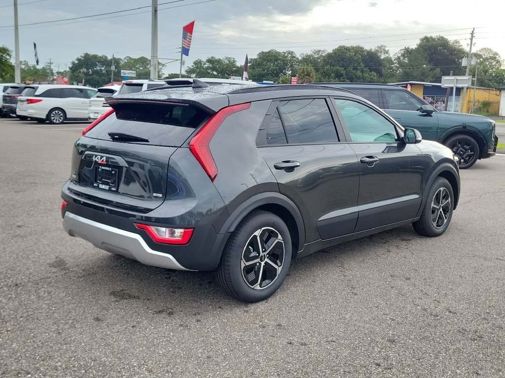 New 2026 Kia Niro EX w/ EX Premium Package FWD image 6