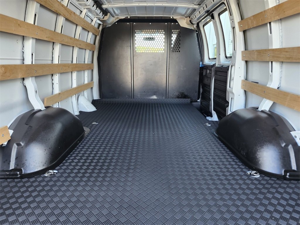 Used 2023 GMC Savana 2500 w/ Driver Convenience Package image 22