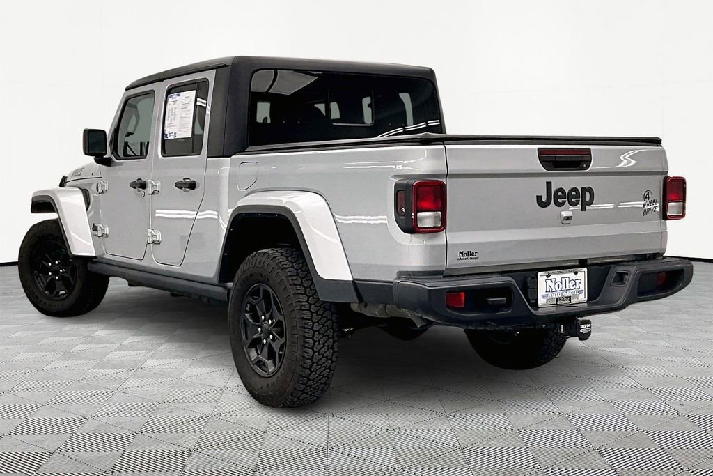 Used 2022 Jeep Gladiator Willys image 13