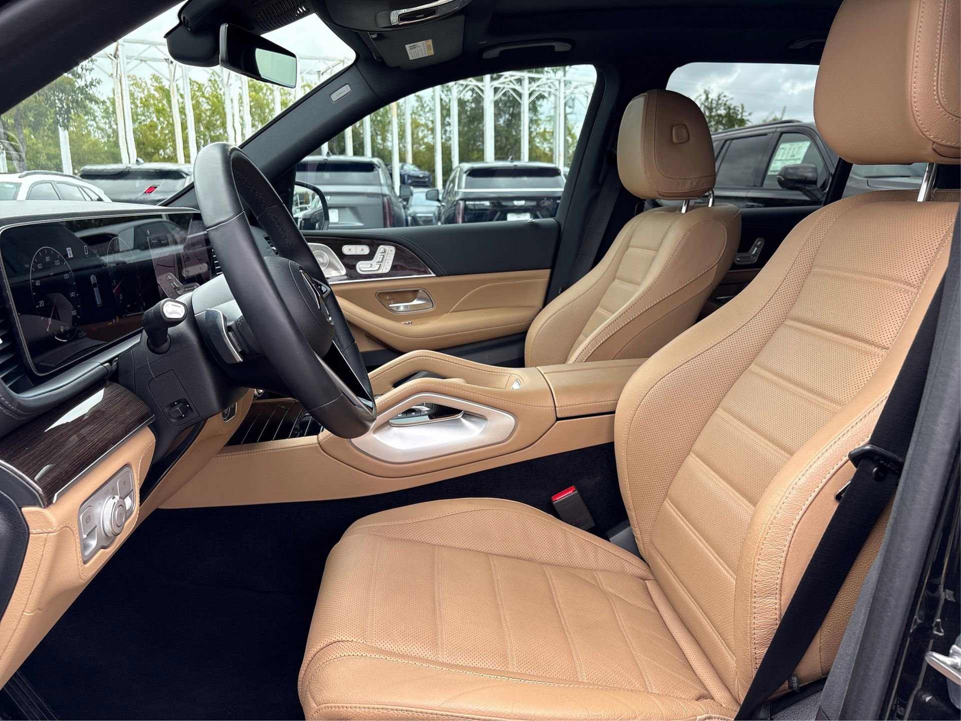 Used 2024 Mercedes-Benz GLE 350 4MATIC image 9