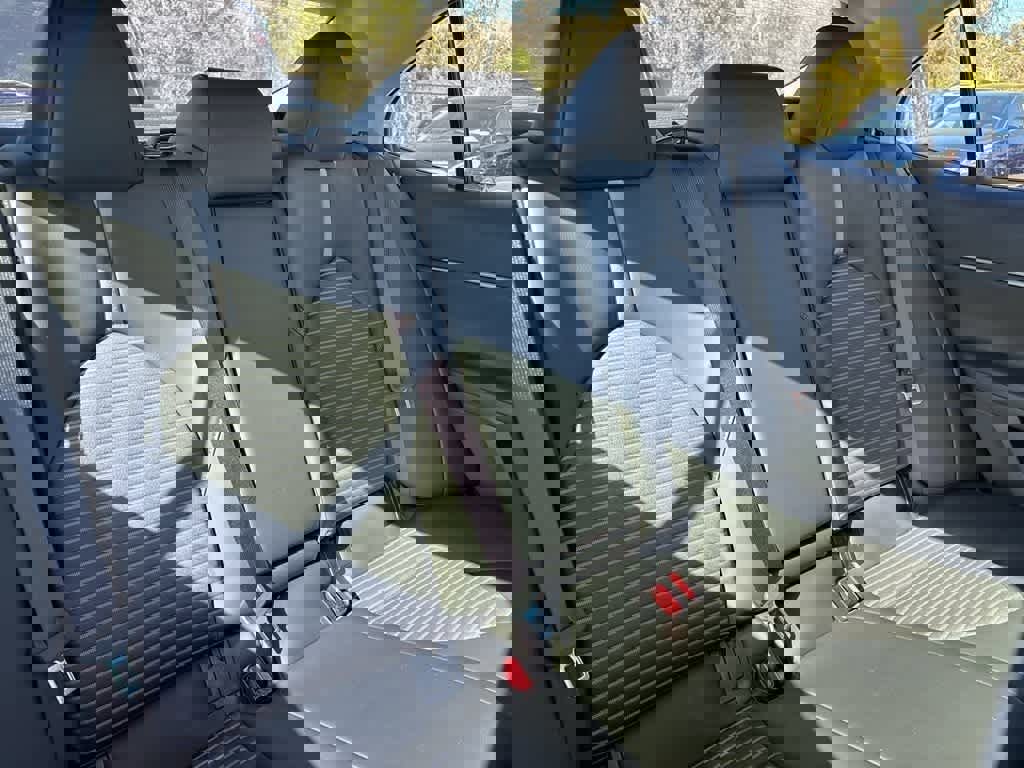 Used 2024 Toyota Camry SE image 9