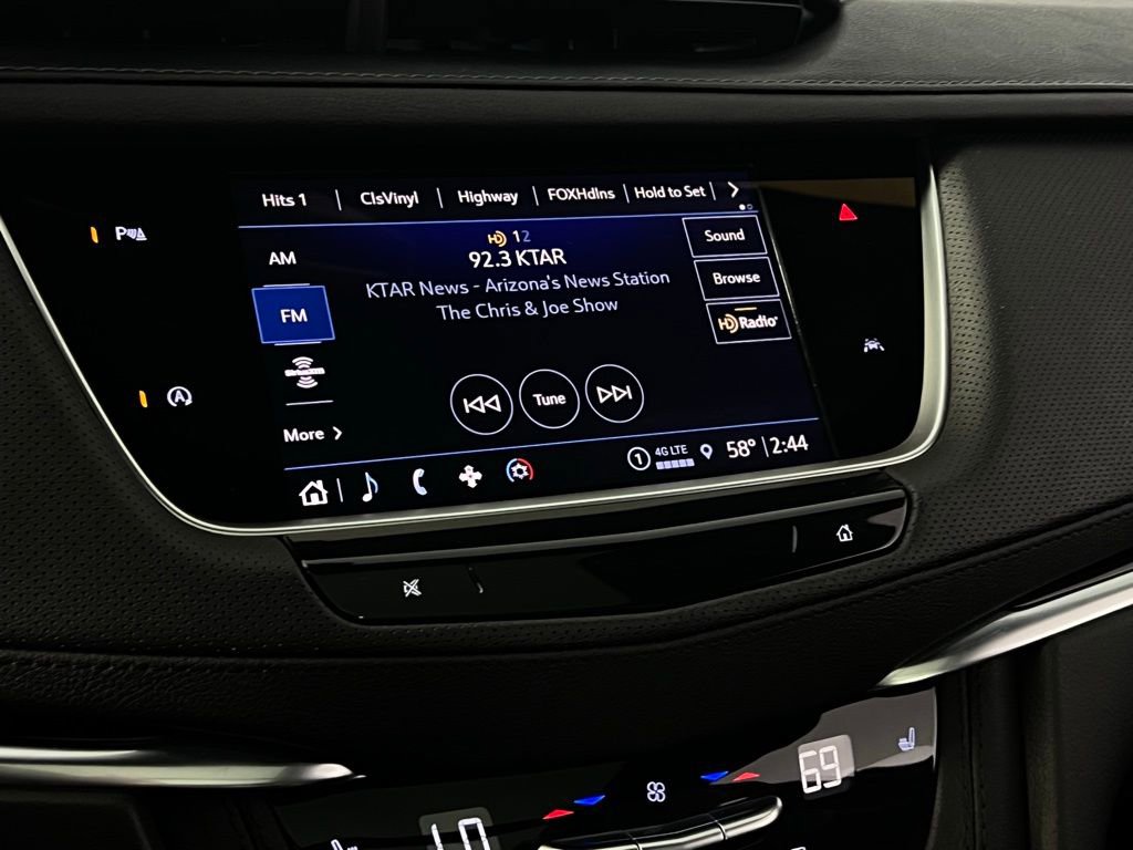 Used 2024 Cadillac XT6 Luxury w/ LPO, Floor Liner Package image 18