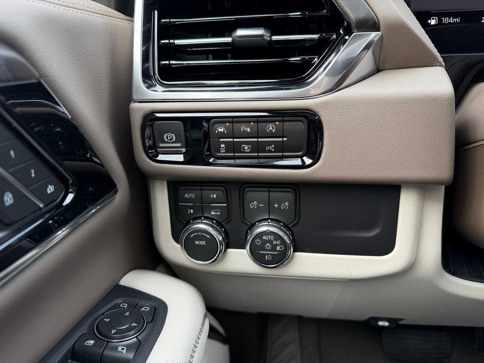 New 2026 GMC Yukon XL Denali w/ Sun & Power Step Package image 12