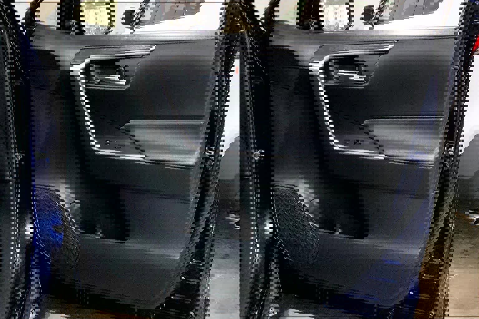 Used 2023 Toyota RAV4 XLE Premium image 22