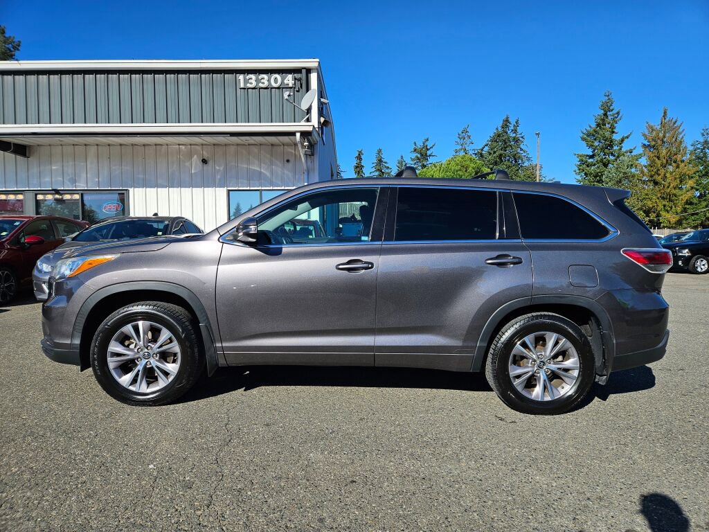 Used 2016 Toyota Highlander Plus image 11