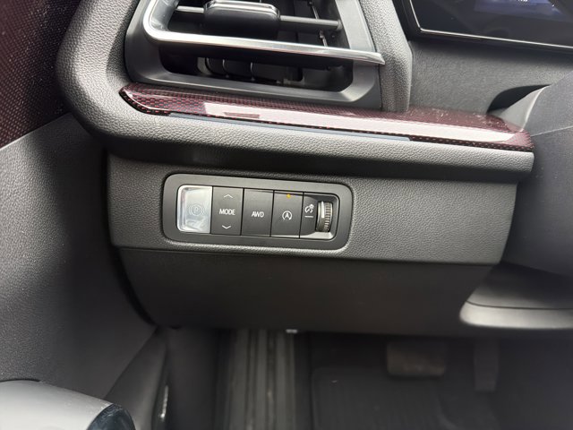 New 2026 Chevrolet Traverse Z71 w/ Enhanced Driving Package image 14