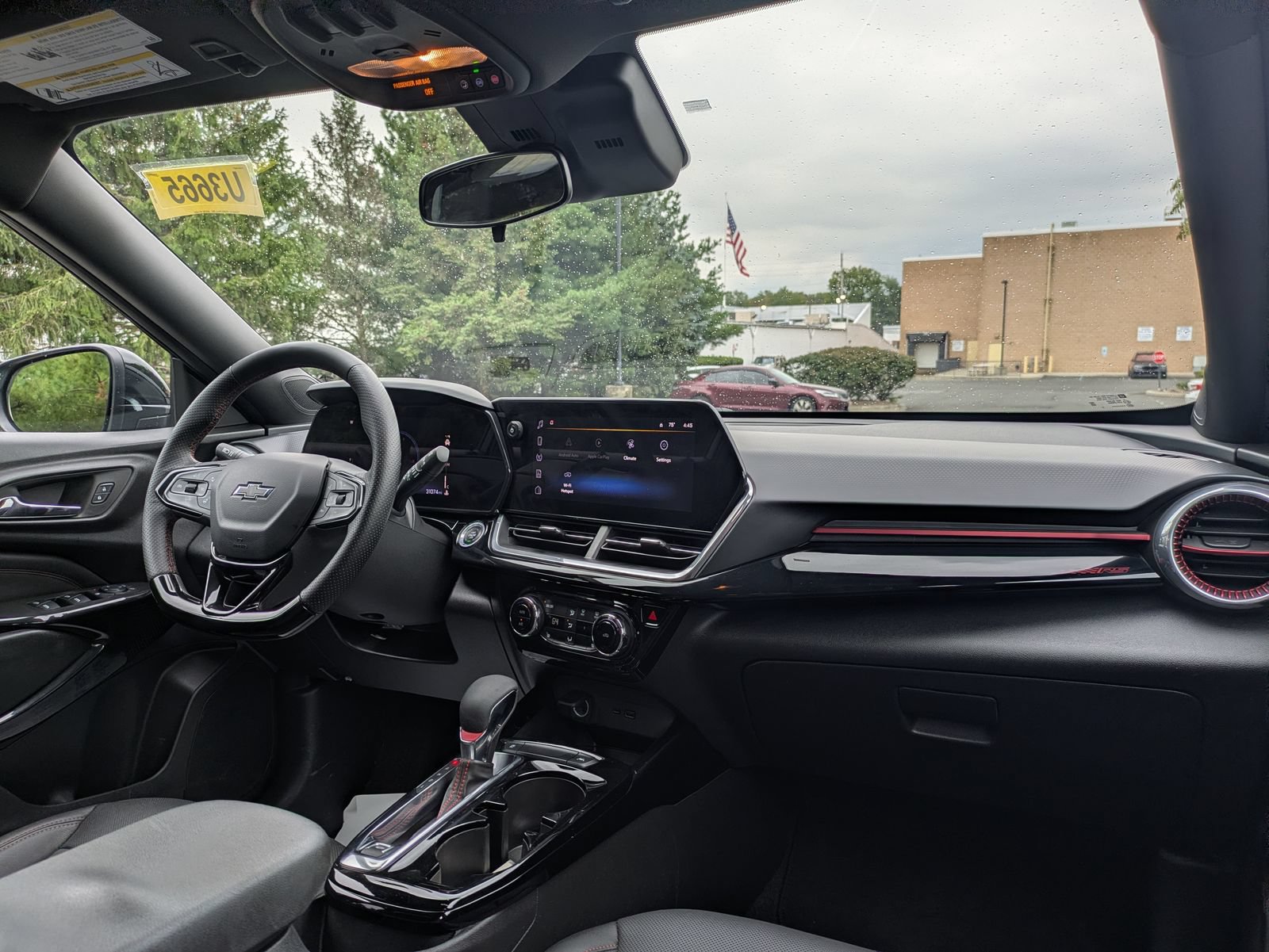 Used 2024 Chevrolet Trax RS w/ Sunroof Package FWD image 15