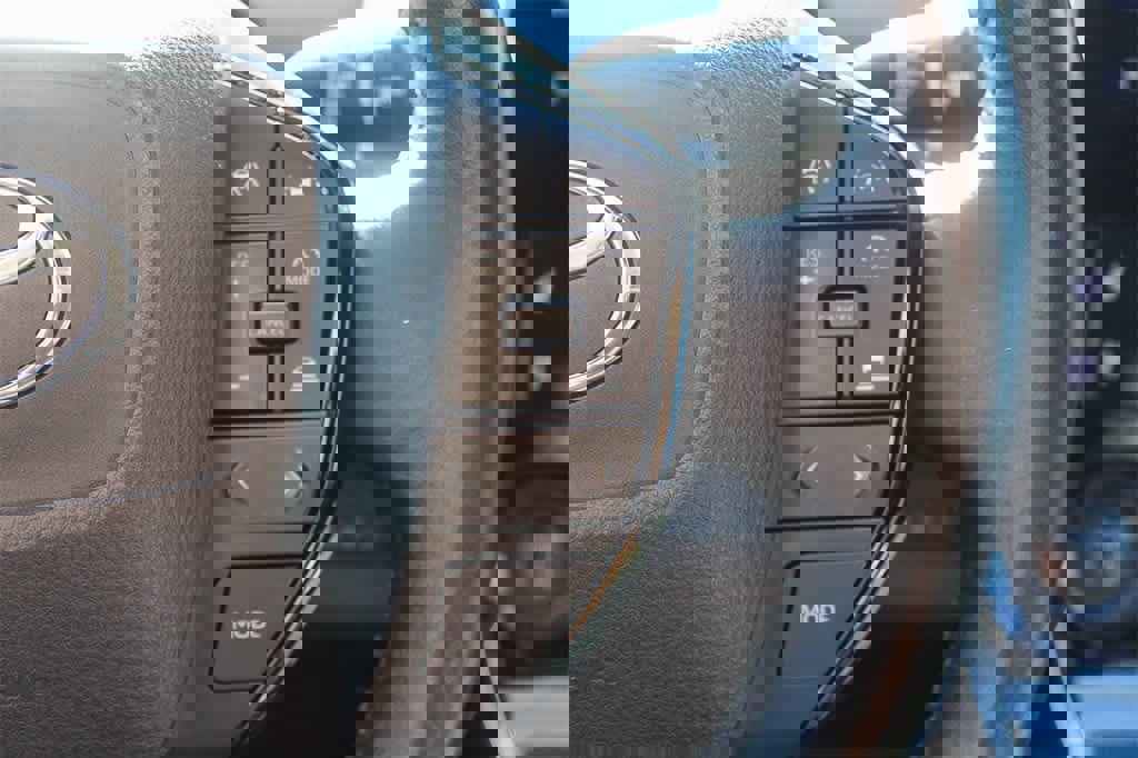 Used 2023 Toyota bZ4X Limited image 34