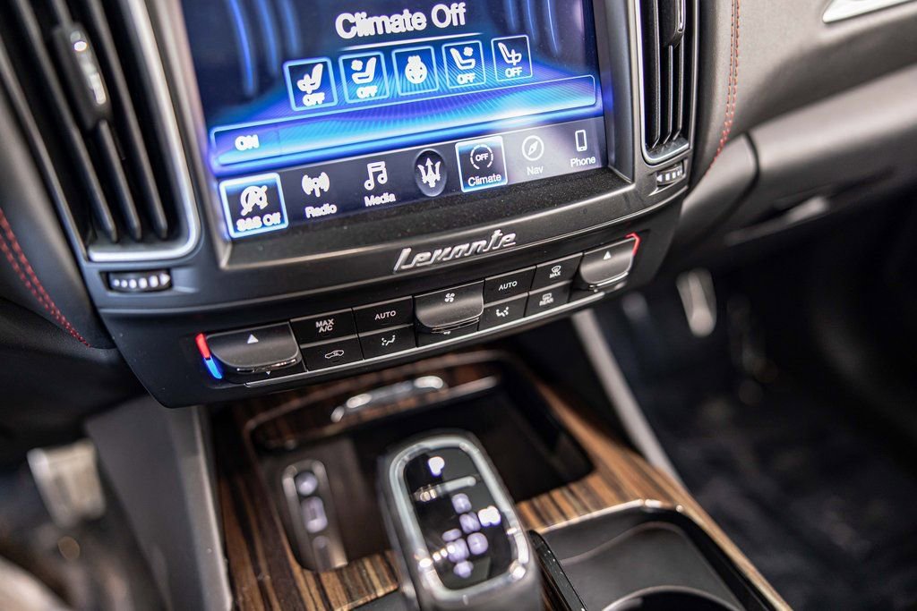 Used 2019 Maserati Levante S GranSport image 30