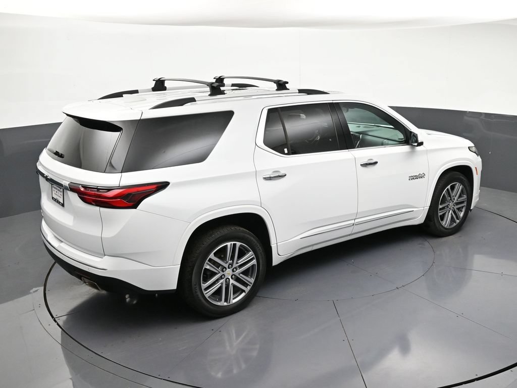 Used 2023 Chevrolet Traverse High Country w/ LPO, Floor Liner Package AWD/4WD image 20