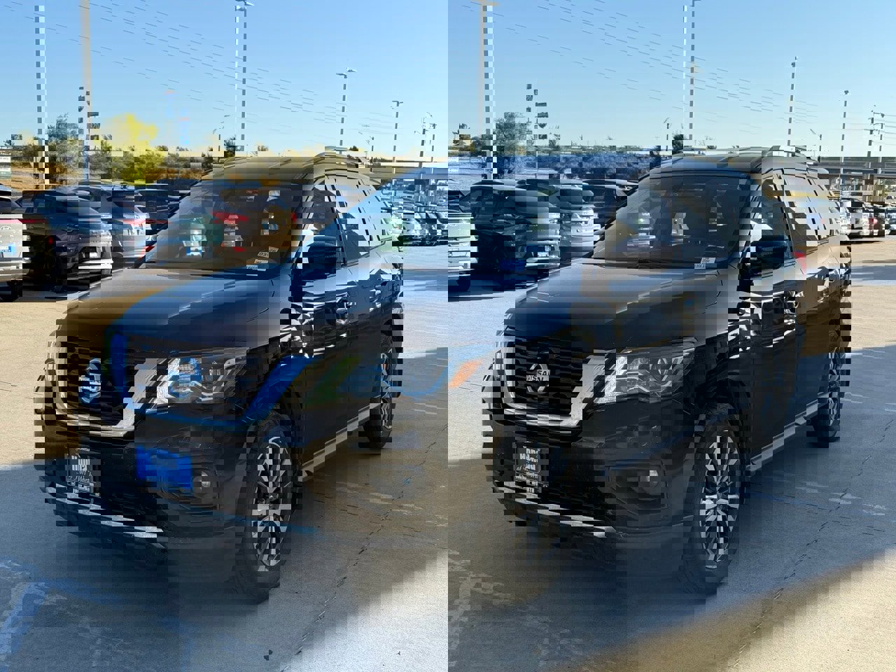 Used 2017 Nissan Pathfinder SL