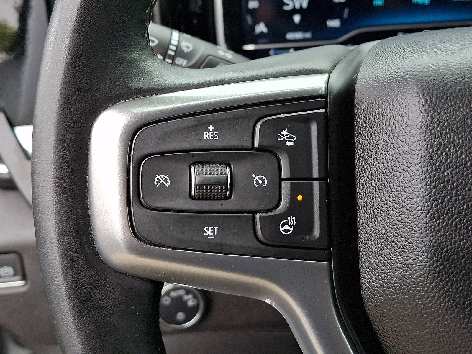 Used 2024 Chevrolet Silverado 1500 LT AWD/4WD image 22